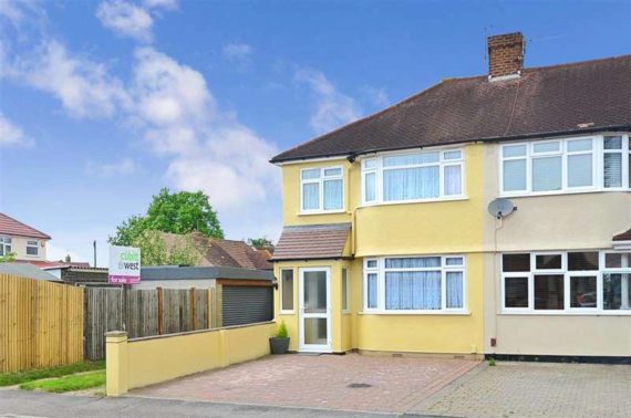 3 Bedroom End of Ter...